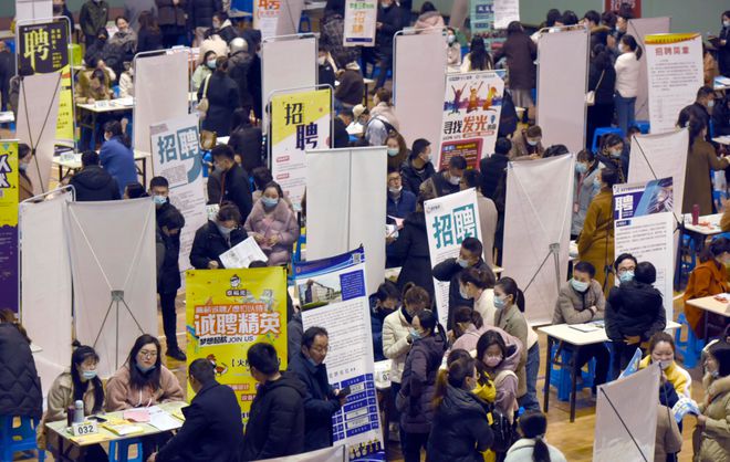 中國工廠與藍領背后的推手 人力資源服務的隱形引擎